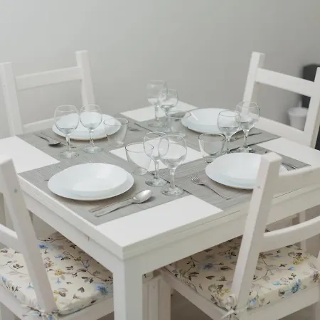 Guest Amparo Dollhouse * بورتو