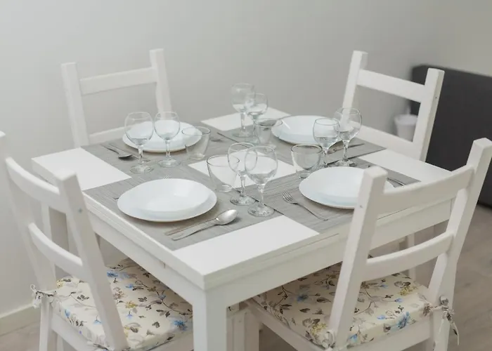 Guest Amparo Dollhouse * بورتو