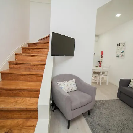 Guest Amparo Dollhouse Apartament *