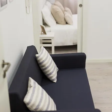 Guest Amparo Dollhouse Apartament *