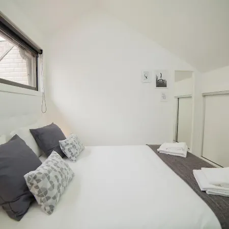 Guest Amparo Dollhouse *