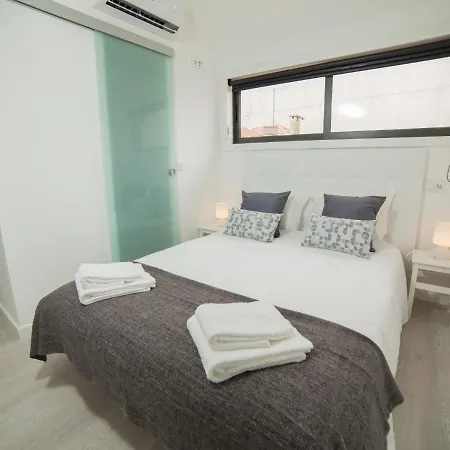 Guest Amparo Dollhouse *